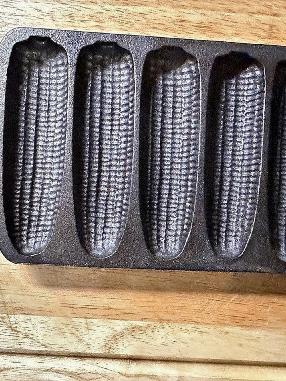 Lodge Cast Iron 5-Stick Cornstick Pan
